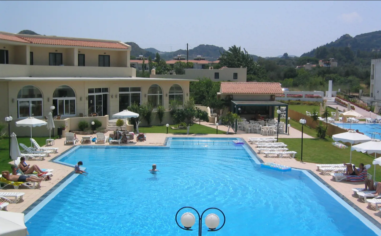 Summerland Hotel & Bungalows image 0