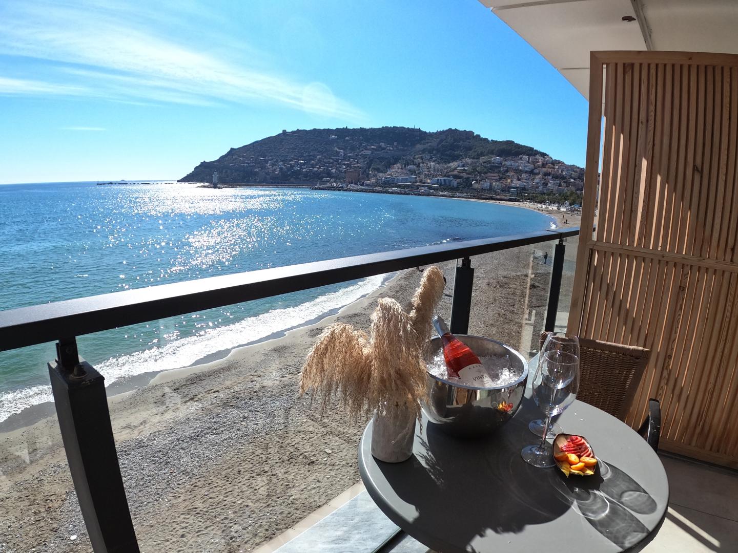 Sun Hotel by En Vie Beach foto 19
