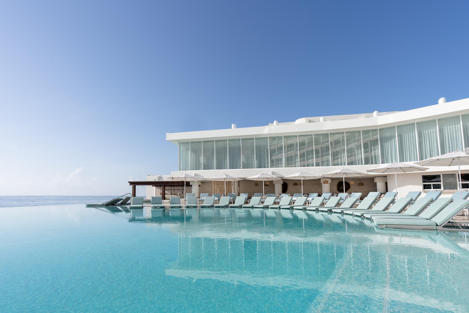 Sun Palace