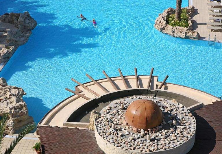 St. George Beach Hotel & Spa Resort foto 2
