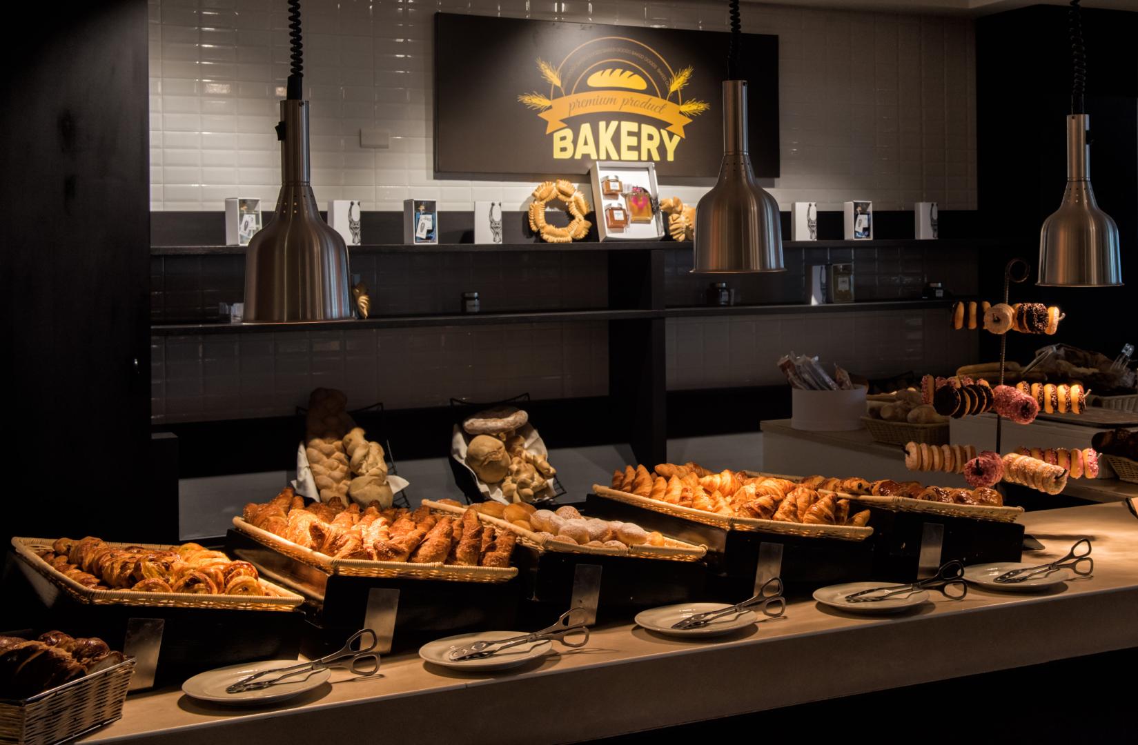 Buffet met diverse gerechten — Almar Timi Ama Resort & SPA