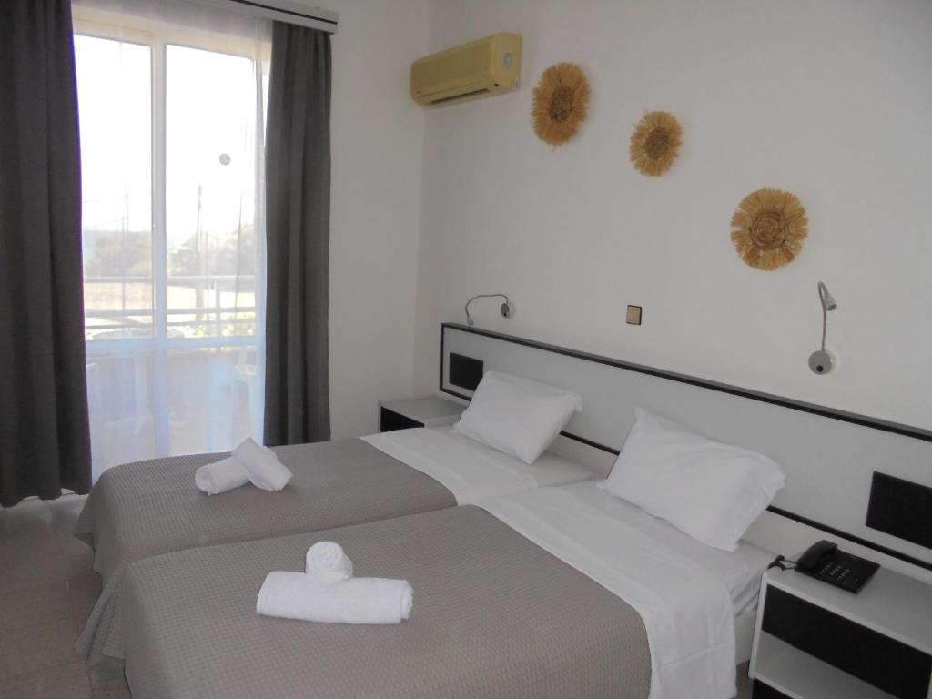 Asterias Bay Hotel image 1