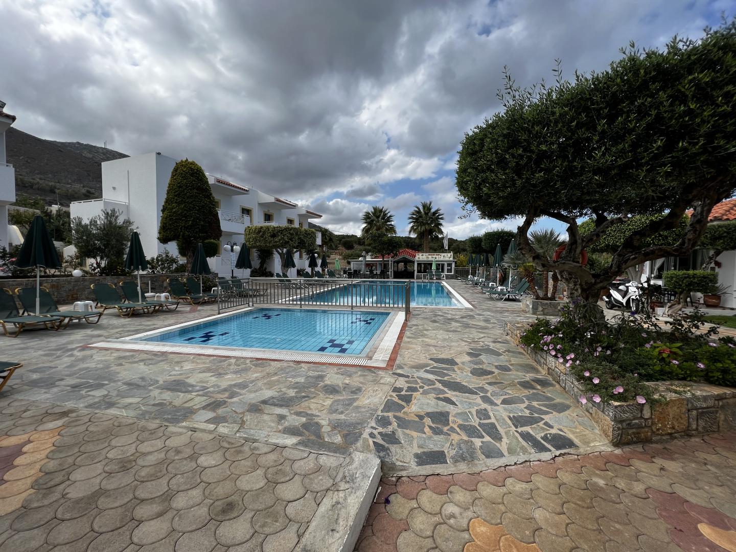 Nikolas Villas Apartments foto 6