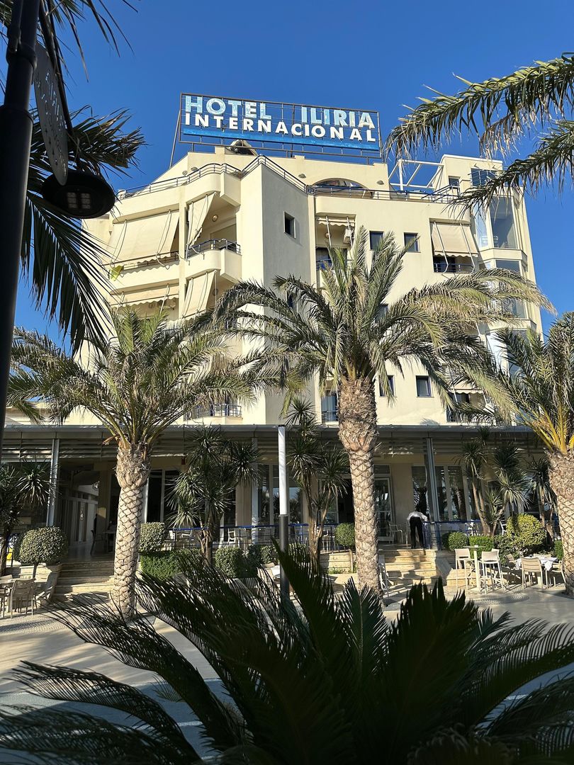 Iliria Internacional Hotel image 1
