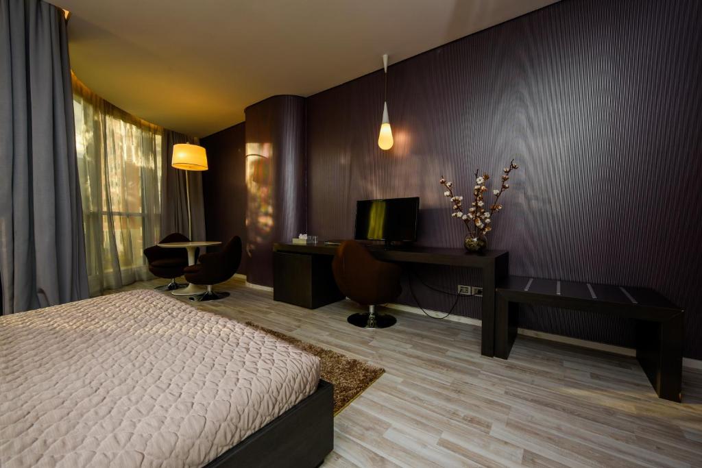 Sky Hotel — 5