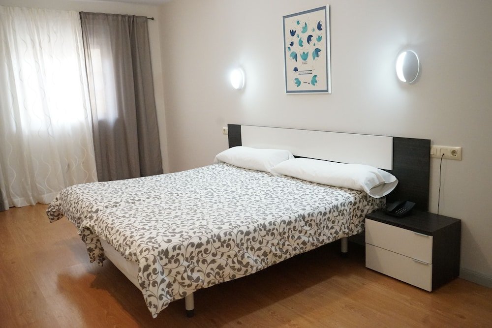 AHC Hoteles Low Cost Cáceres foto 8