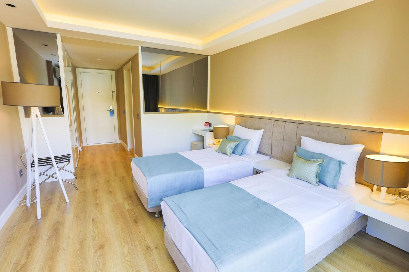 Suite met zithoek — Hotel Vita Bella Resort & Spa