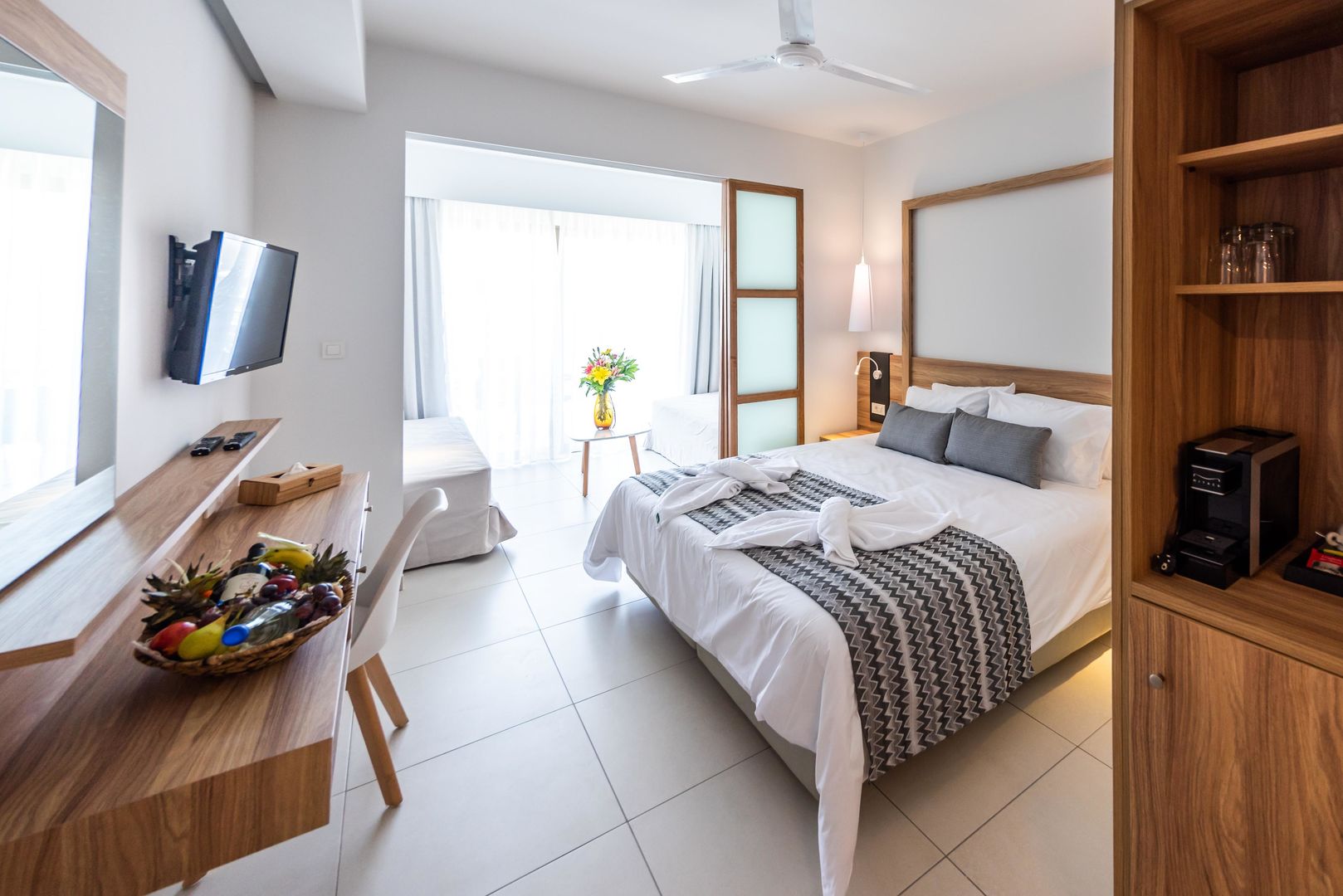 Kiani Beach Resort image 1