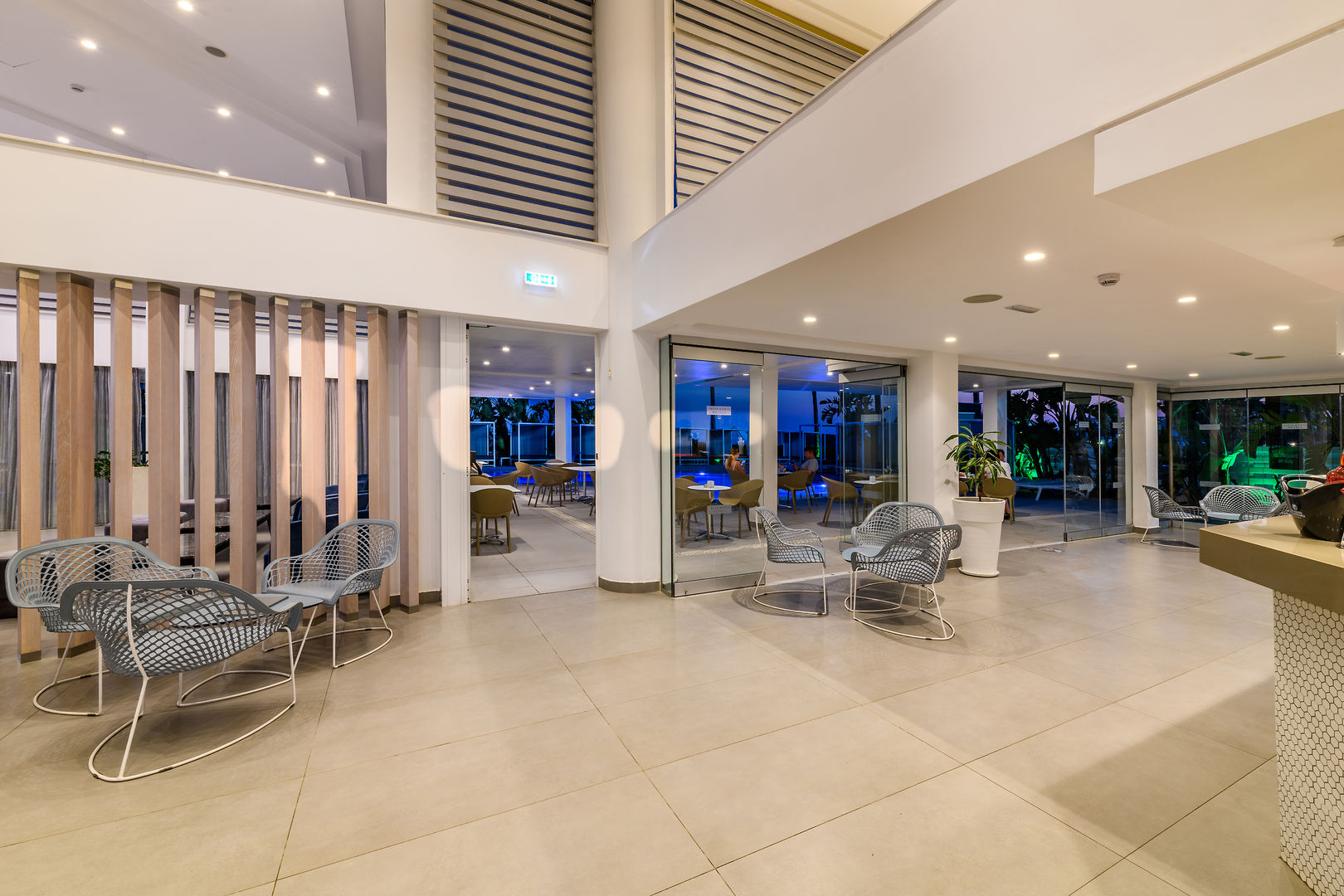 Tasia Maris Sands Hotel image 2