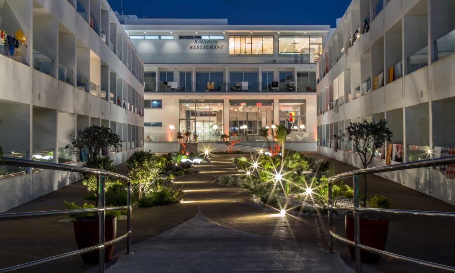 Nicholas Color Hotel image 2