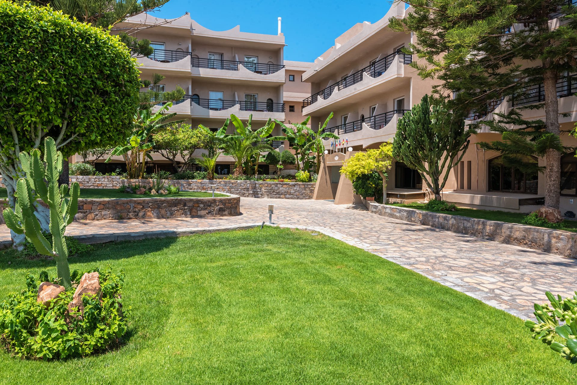 Themis Beach Hotel image 1