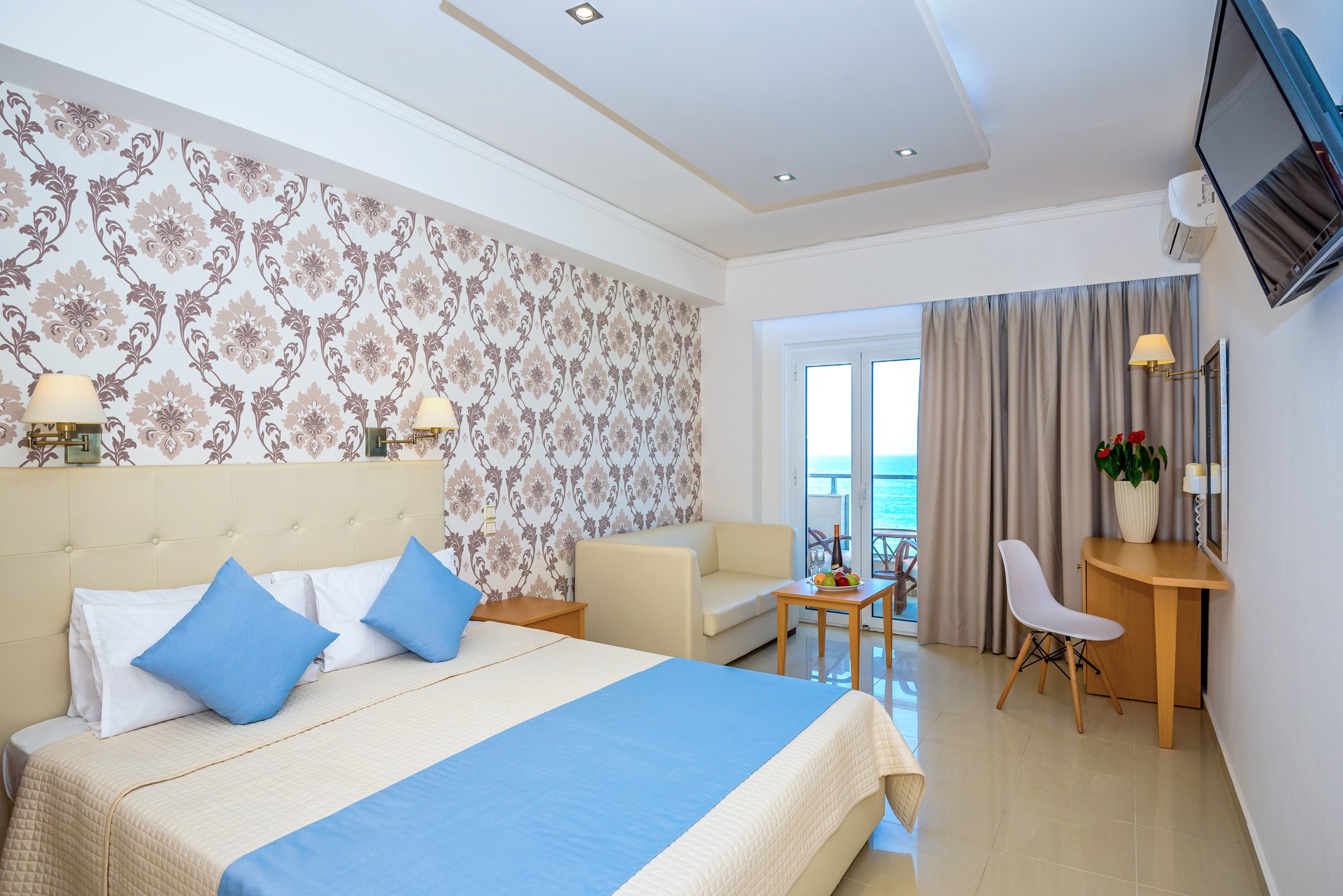 Themis Beach Hotel image 2