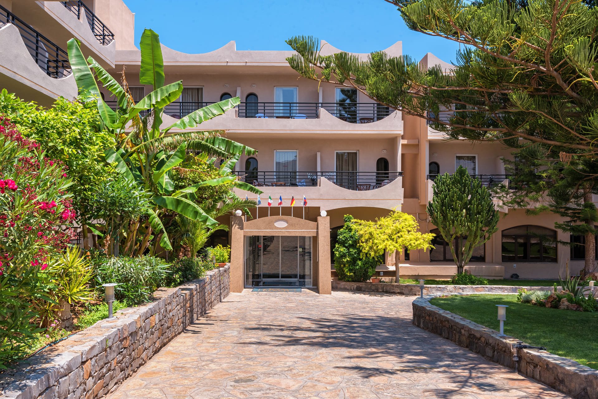 Themis Beach Hotel image 3