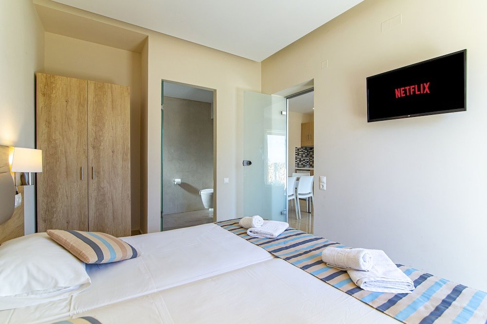 Theo Star Beach image 3