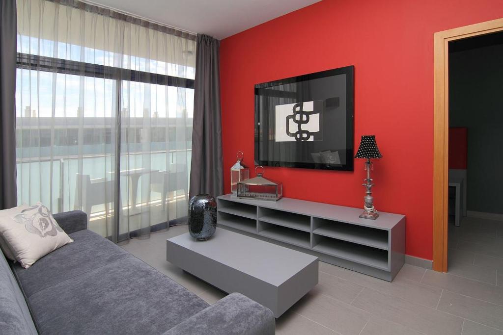 Apolo Suites Rentalmar image 1
