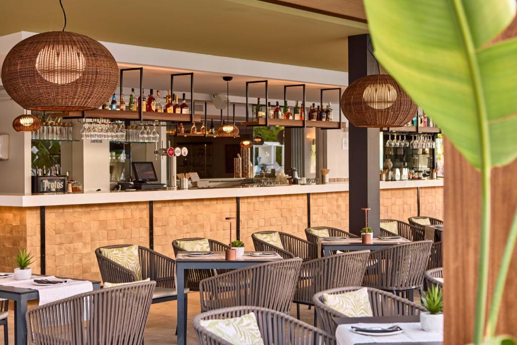 Tomir Portals Suites image 3