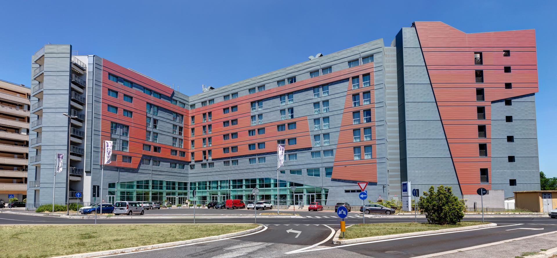 Main image