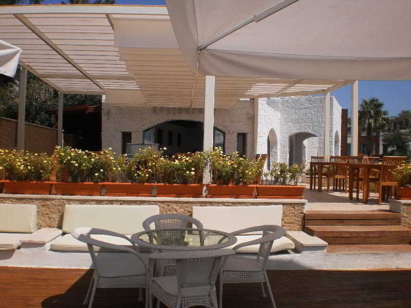 Costa Luvi Hotel image 2