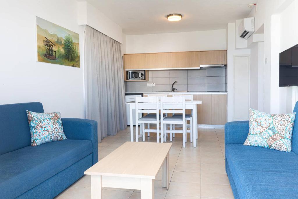 Vrissaki Hotel Apartments image 3