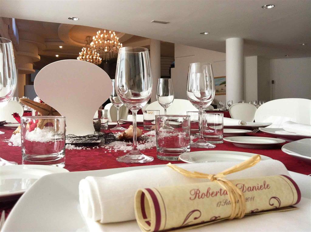 Fine-dining tafel — Mercure Olbia