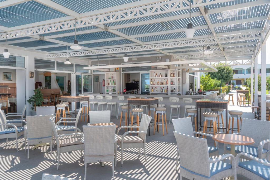 Tropical Sol image 3