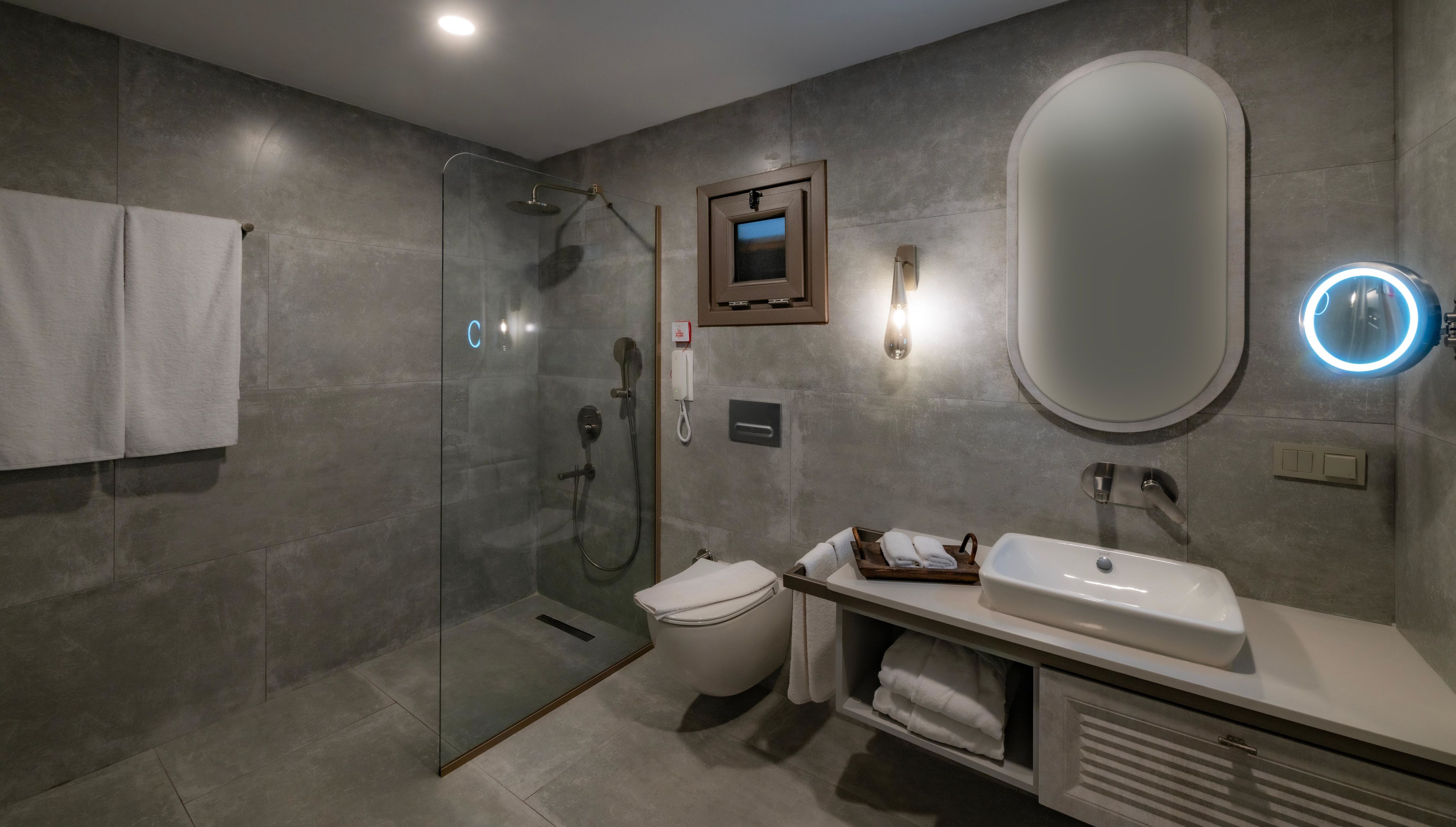 Badkamer met ligbad — Suum Bodrum Hotel & Beach