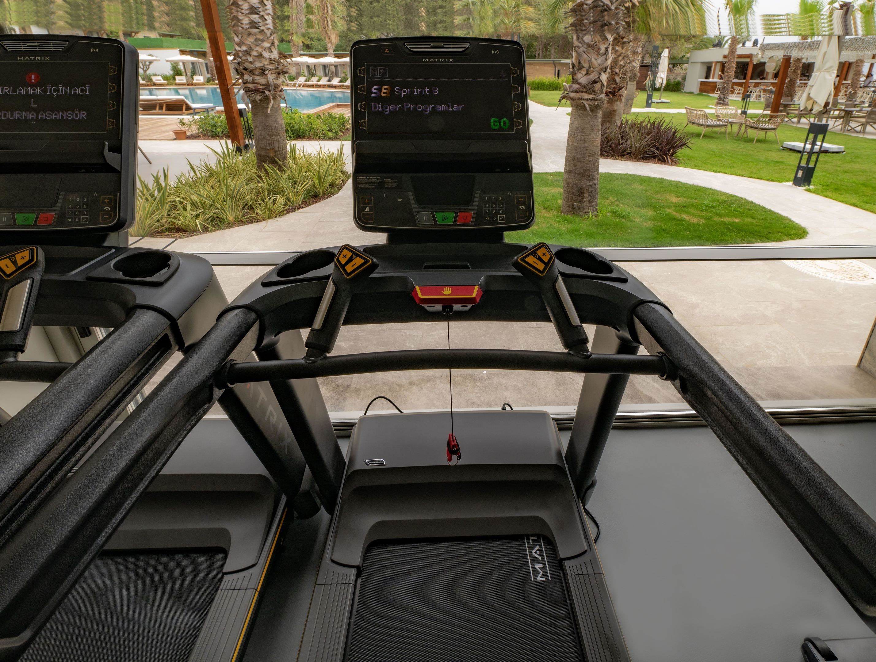 Fitnessruimte met cardio-apparaten — Suum Bodrum Hotel & Beach