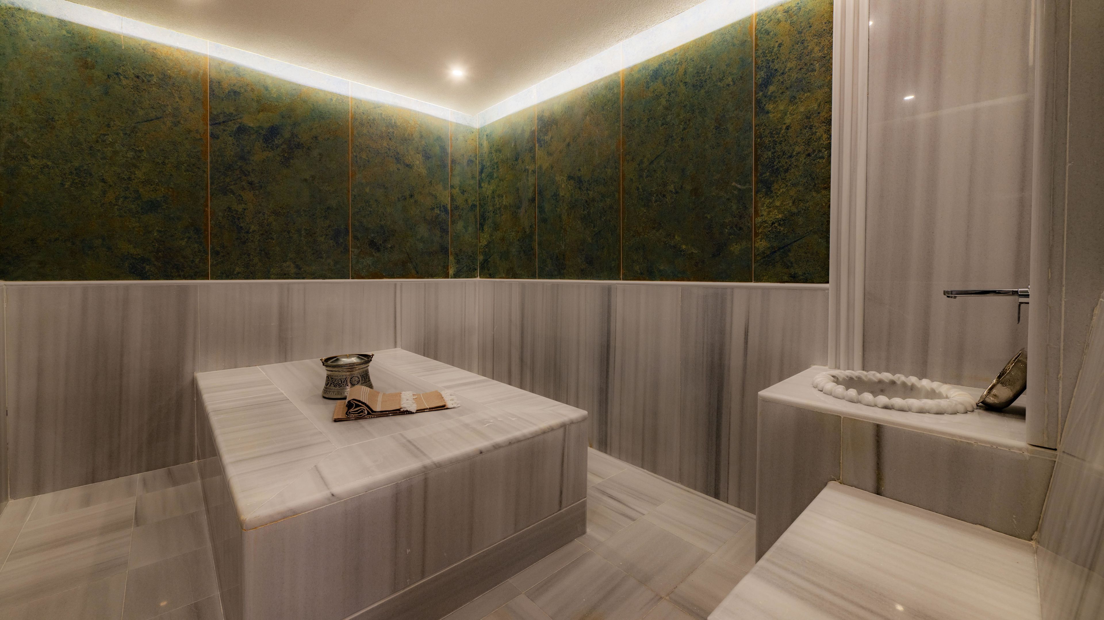 Marmeren badkamer — Suum Bodrum Hotel & Beach