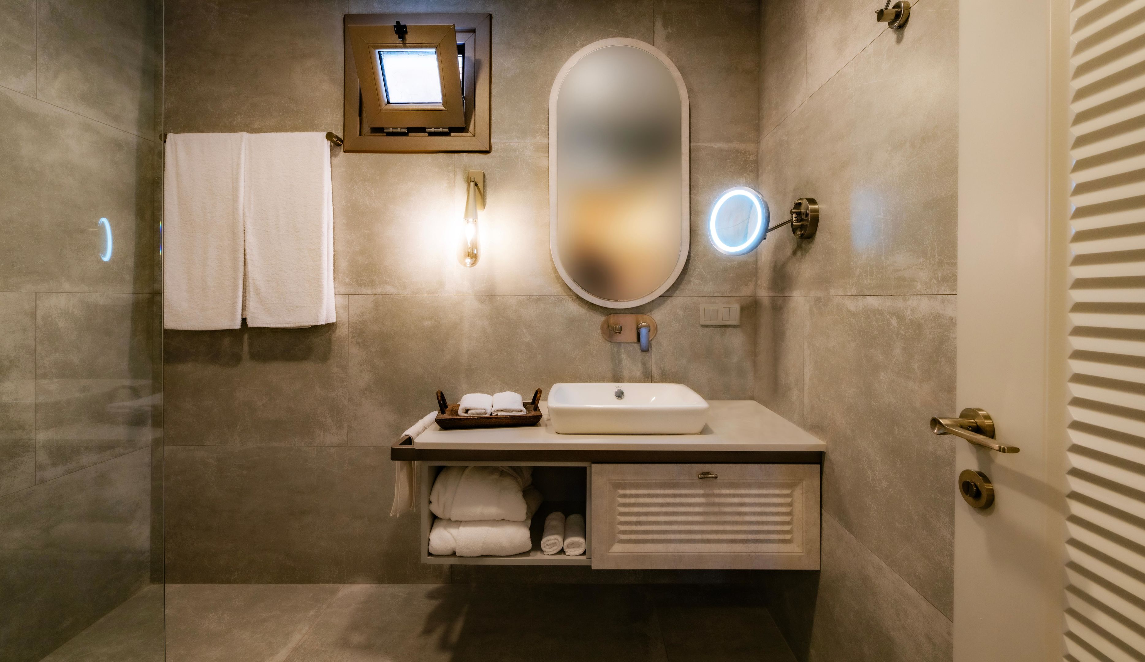 Badkamer met ligbad — Suum Bodrum Hotel & Beach