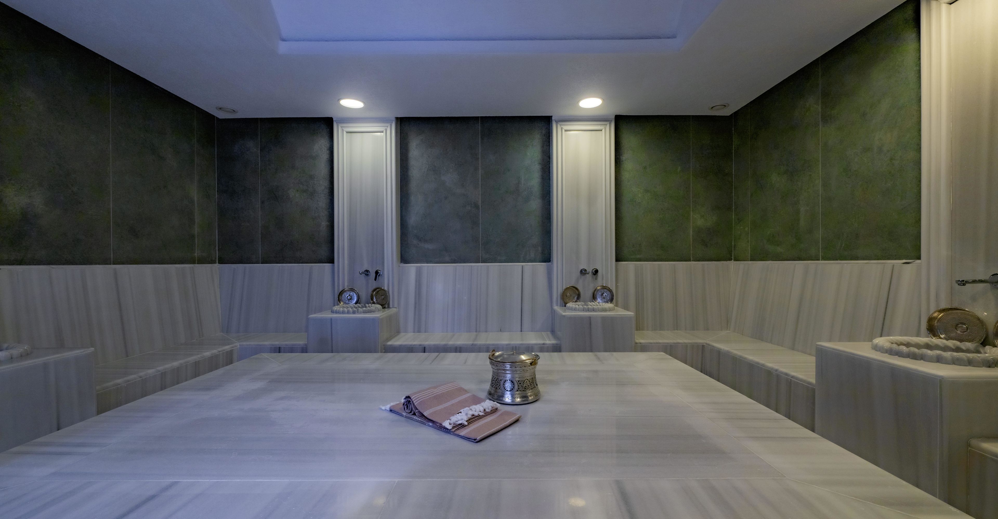 Marmeren badkamer — Suum Bodrum Hotel & Beach