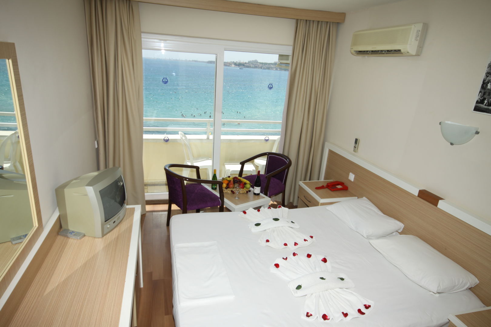 Tuntas Beach Hotel Altinkum foto 13