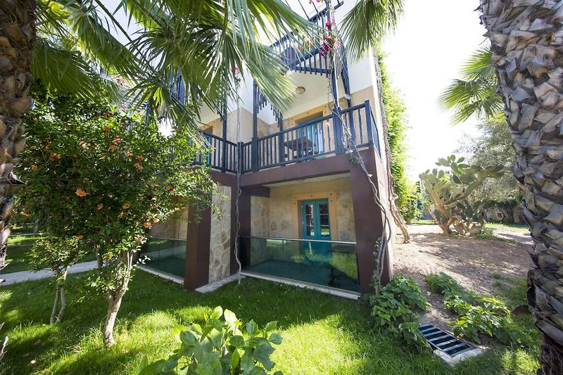 Jasmin Beach Hotel image 2