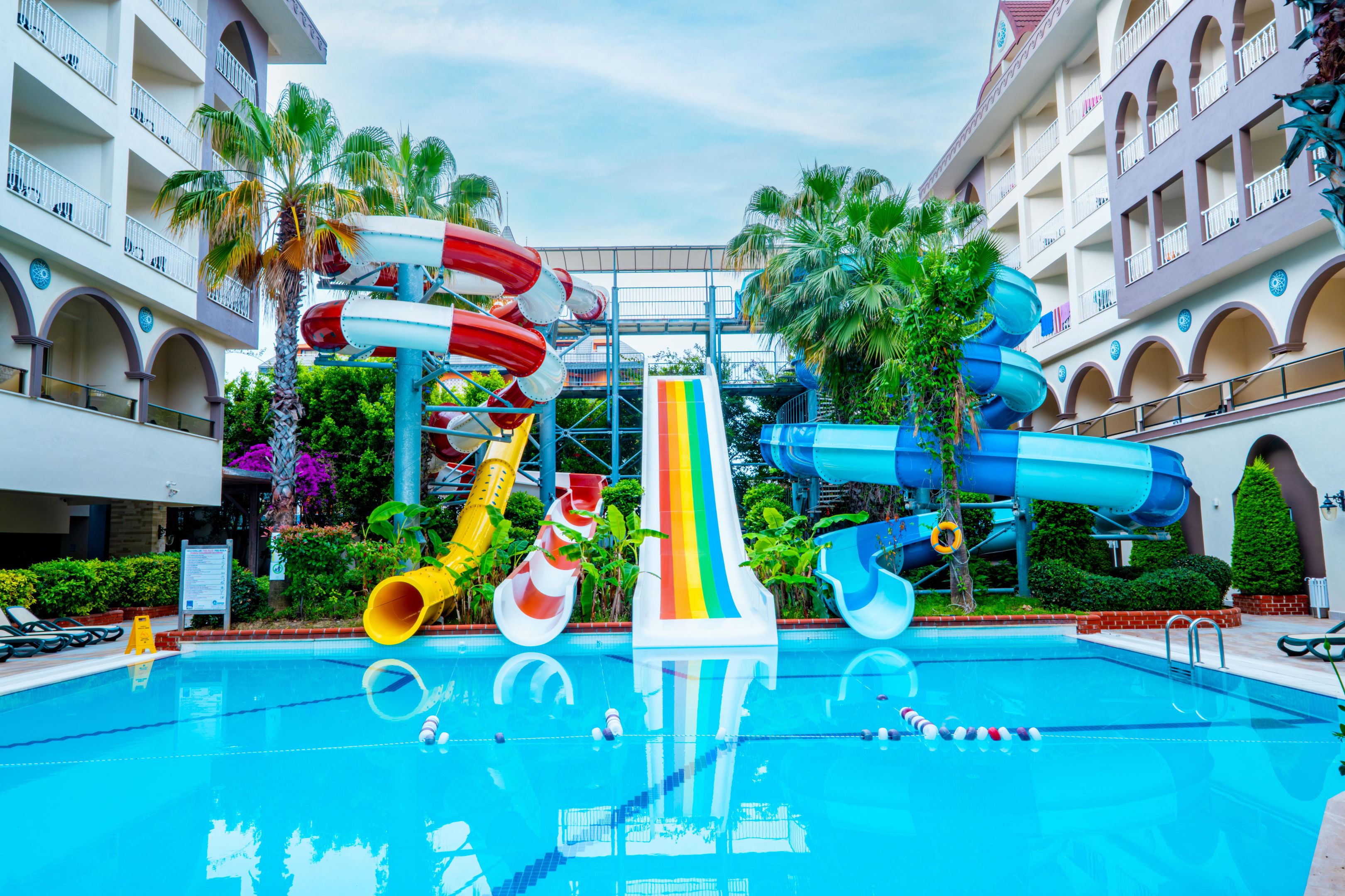 Side Crown Palace image 2