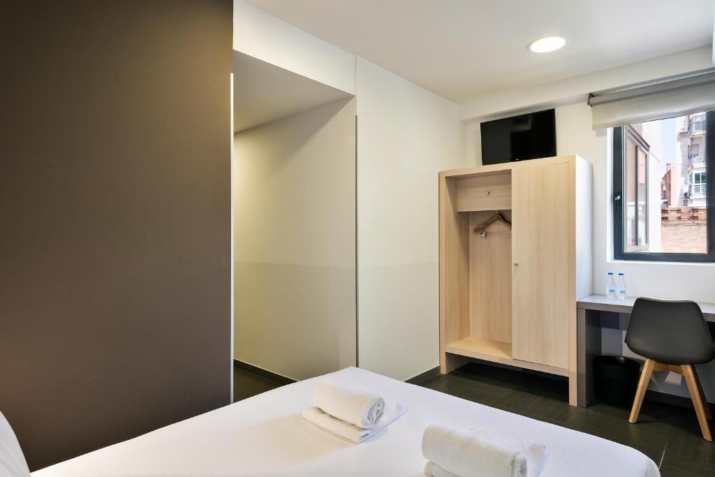 Hotel Laumon image 1