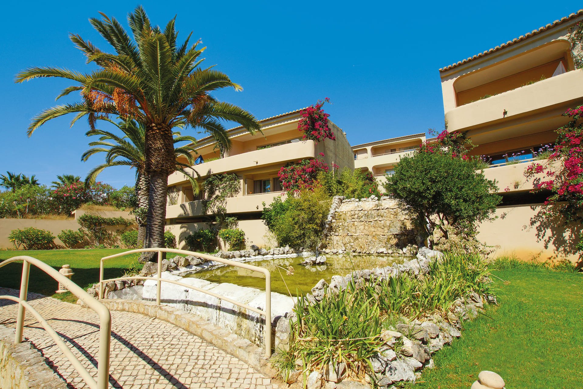 Vila Palmeira image 2