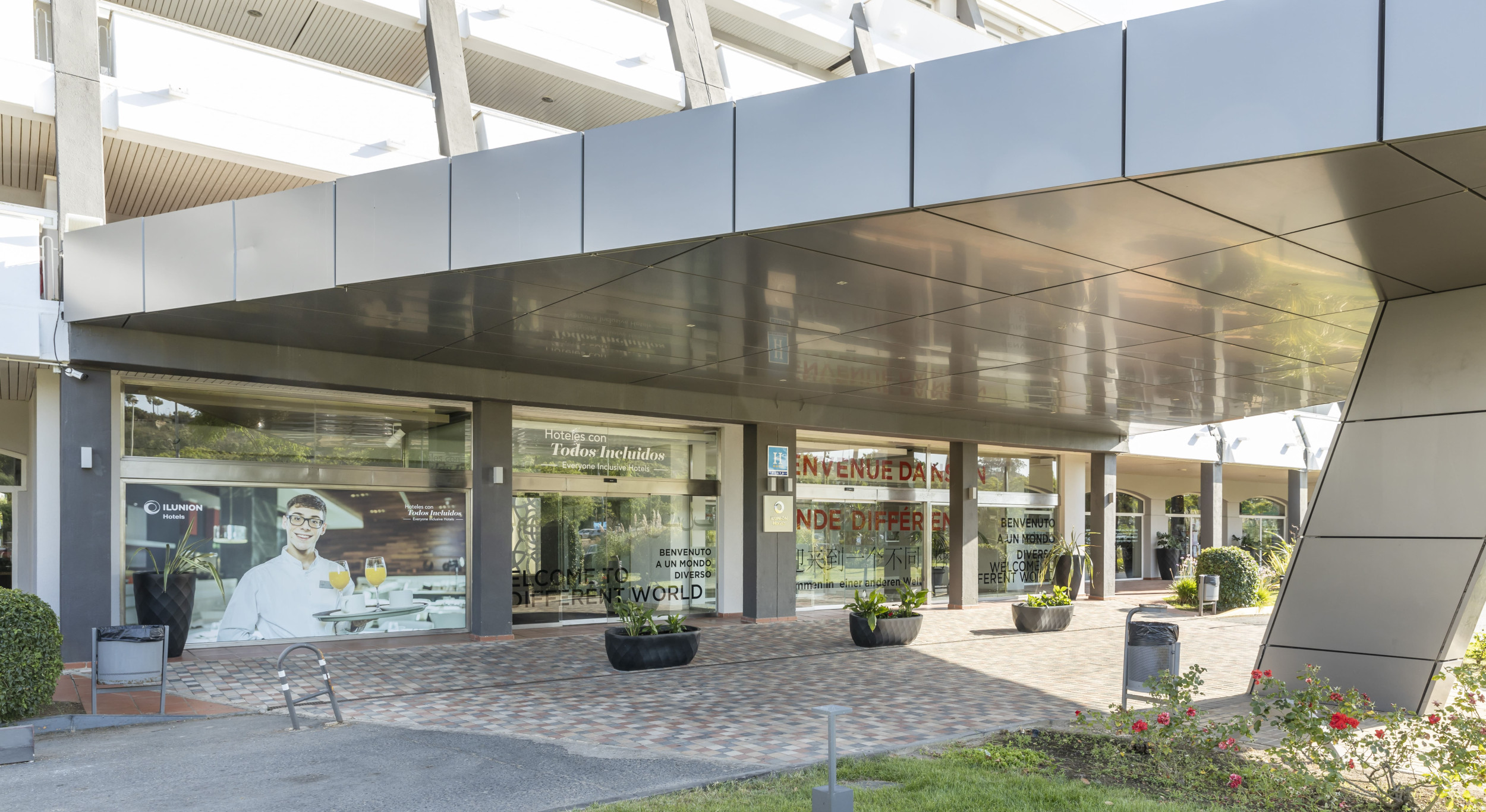 Hotel ILUNION Istlantilla image 1