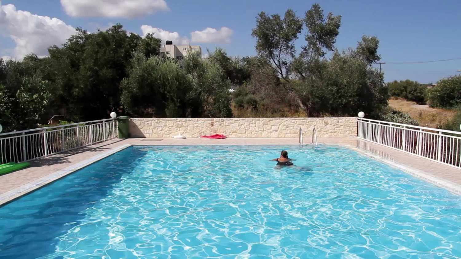 Acropolis Apartments image 2