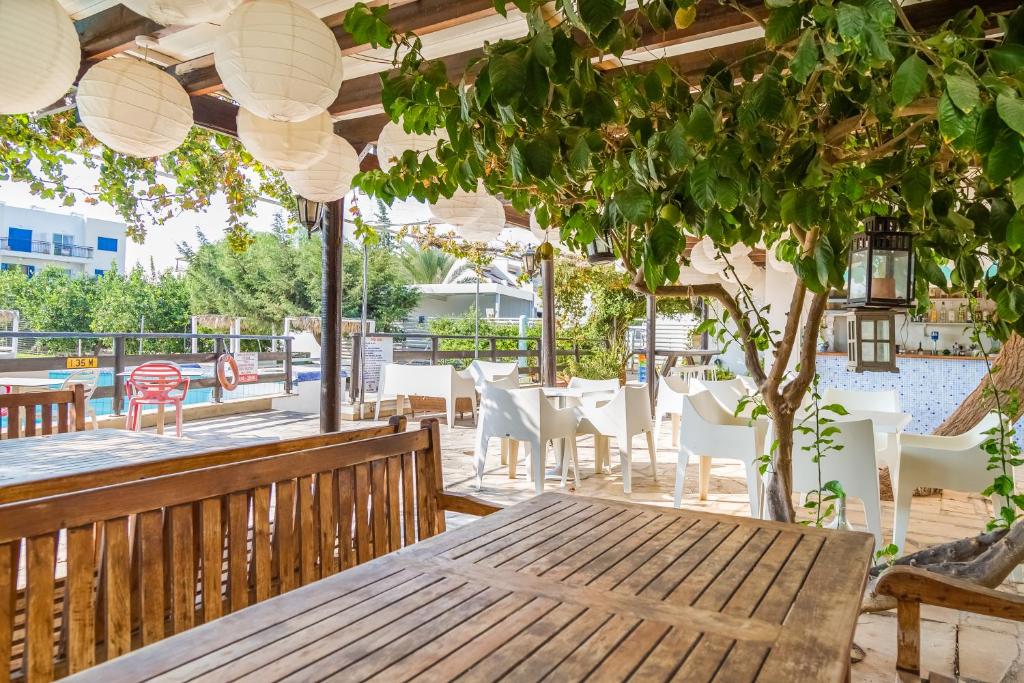 Captain Karas Holidays Apartments foto 17