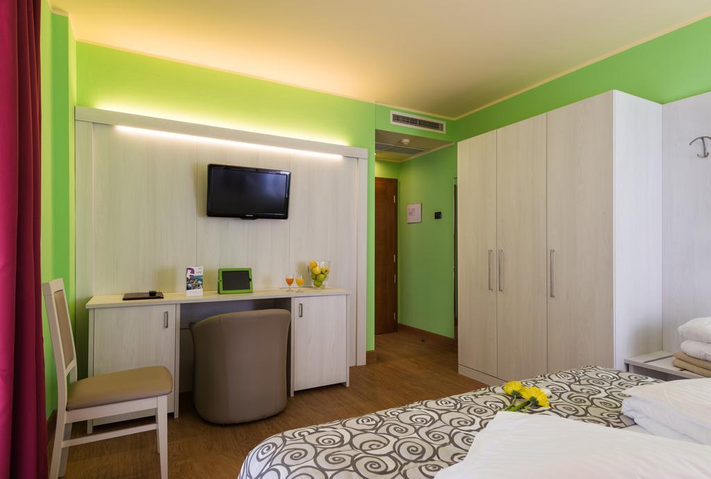 Hotel Riva del Garda Albergo Villa Nicolli foto 30