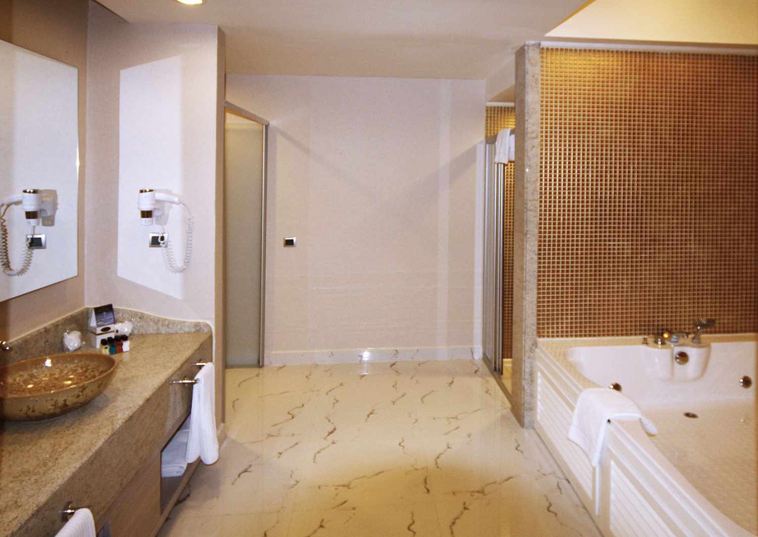 Royal Alhambra Palace image 2