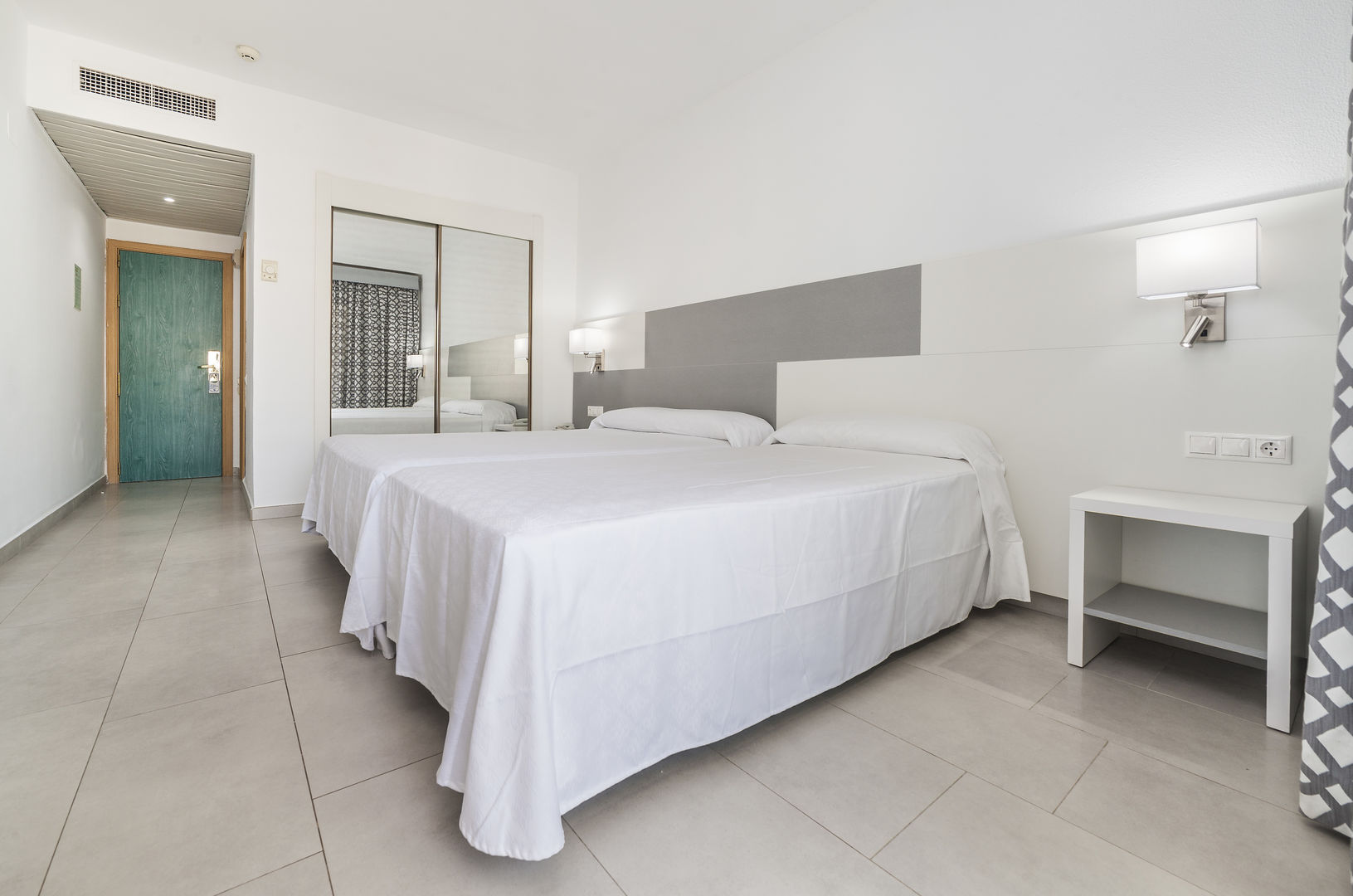 Globales Los Patos Park image 1