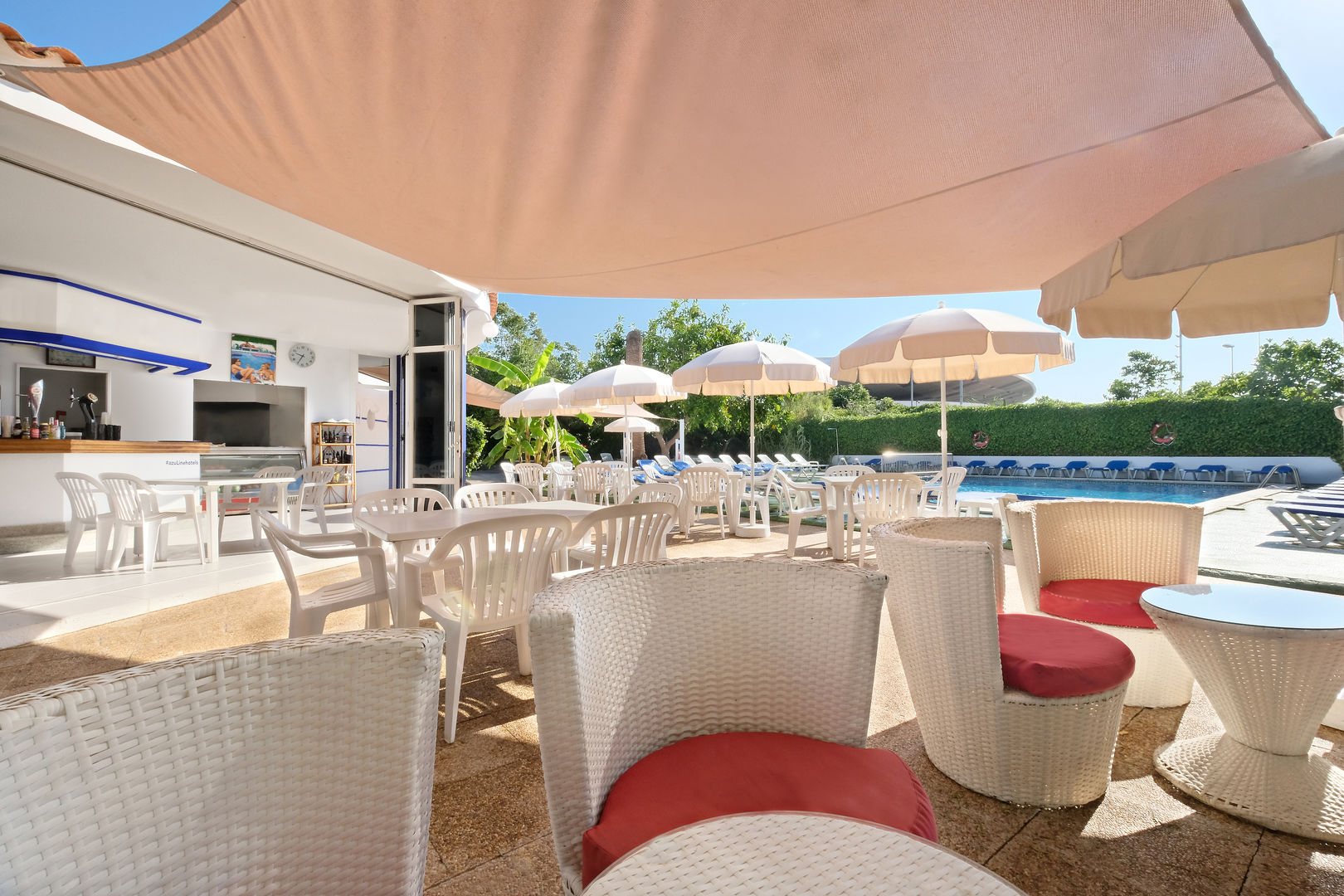 azuLine Hotel Llevant foto 8