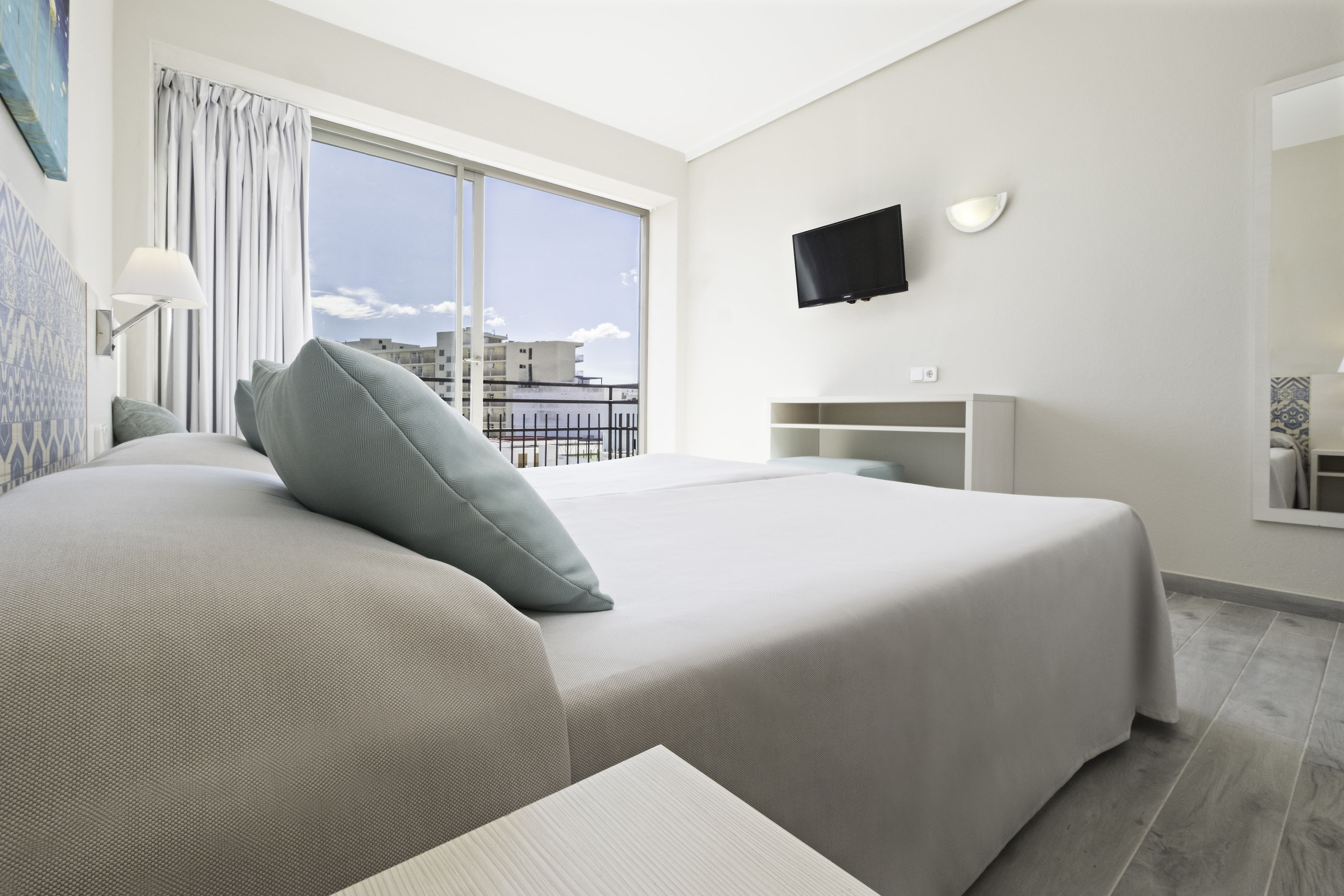 azuLine Hotel Llevant foto 33