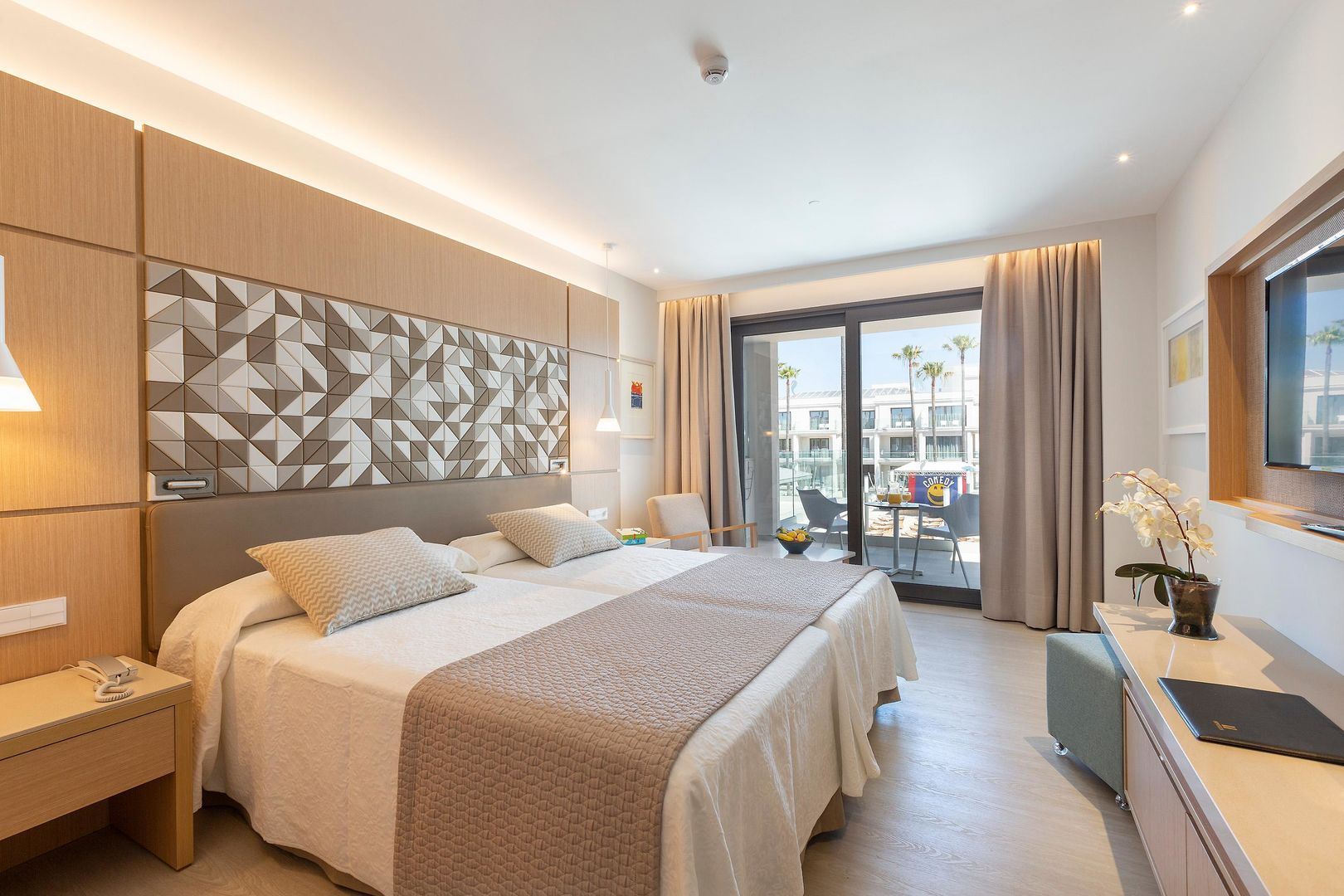 Hipotels Barrosa Park image 1