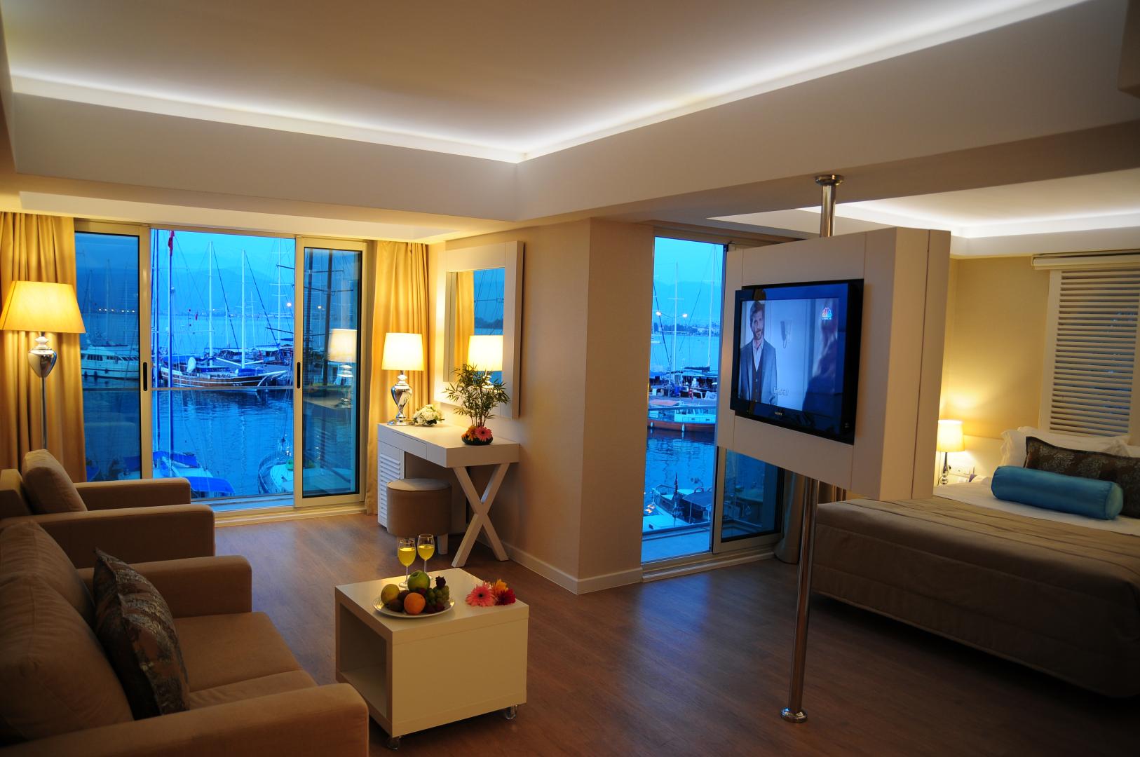 Alesta Yacht Hotel image 2