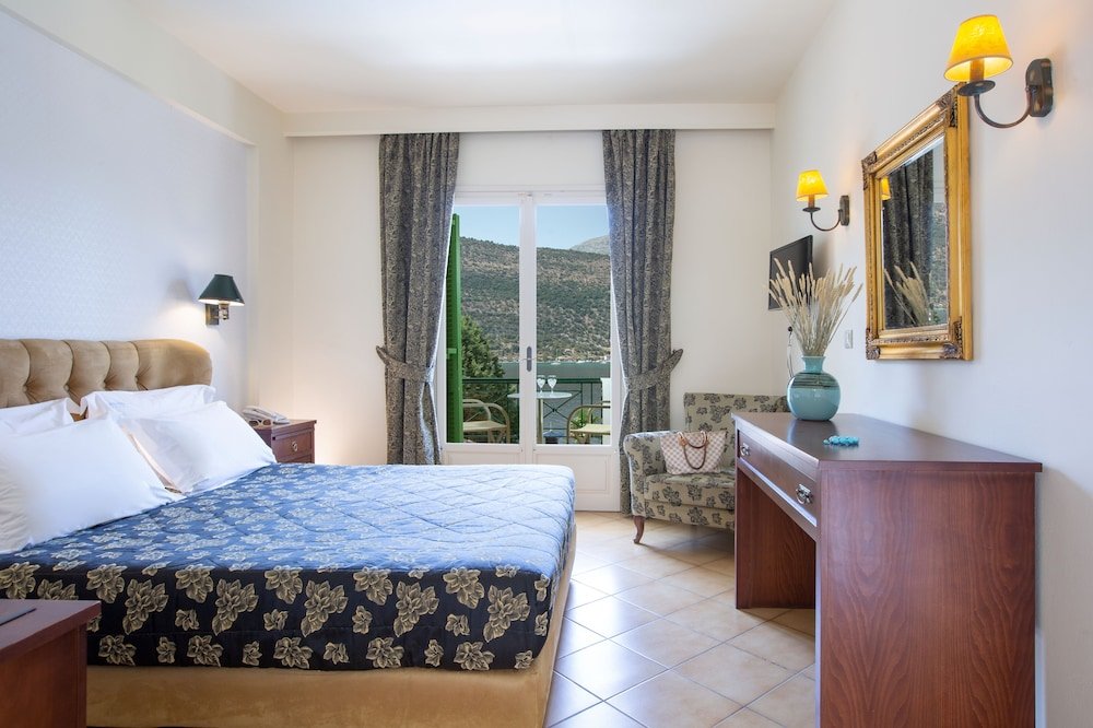 Cleopatra Beach image 2