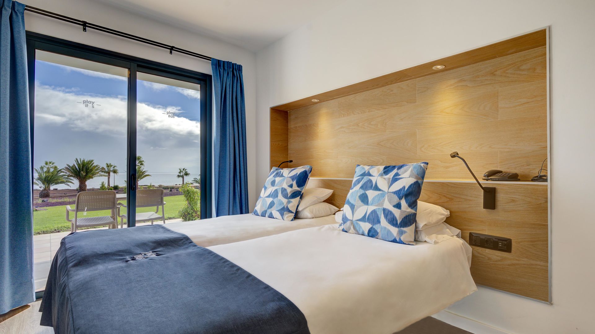 Playitas Aparthotel image 1