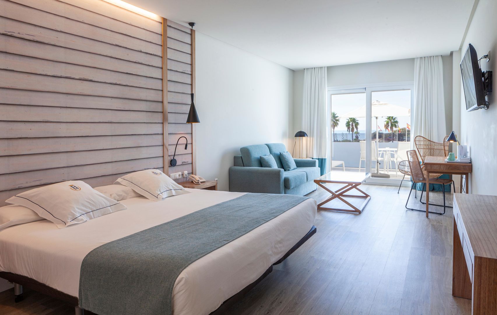 Hotel Playa de la Luz image 1