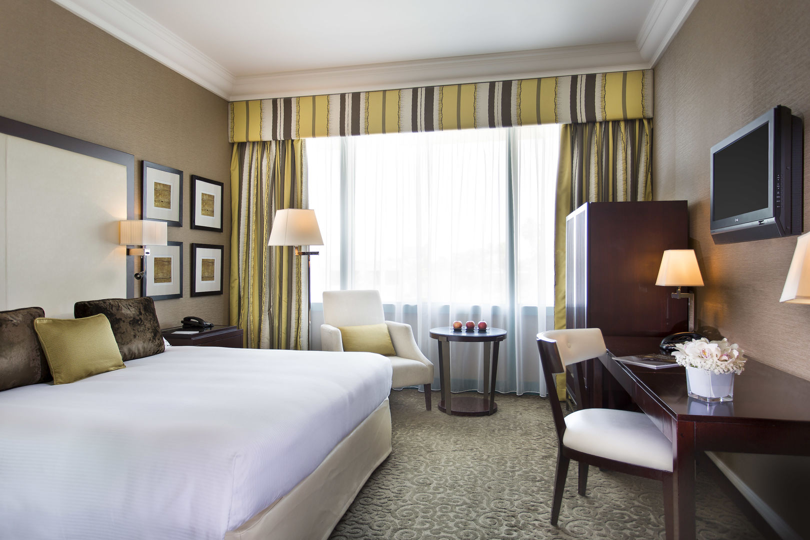 Mövenpick Dubai Grand Al Bustan foto 9