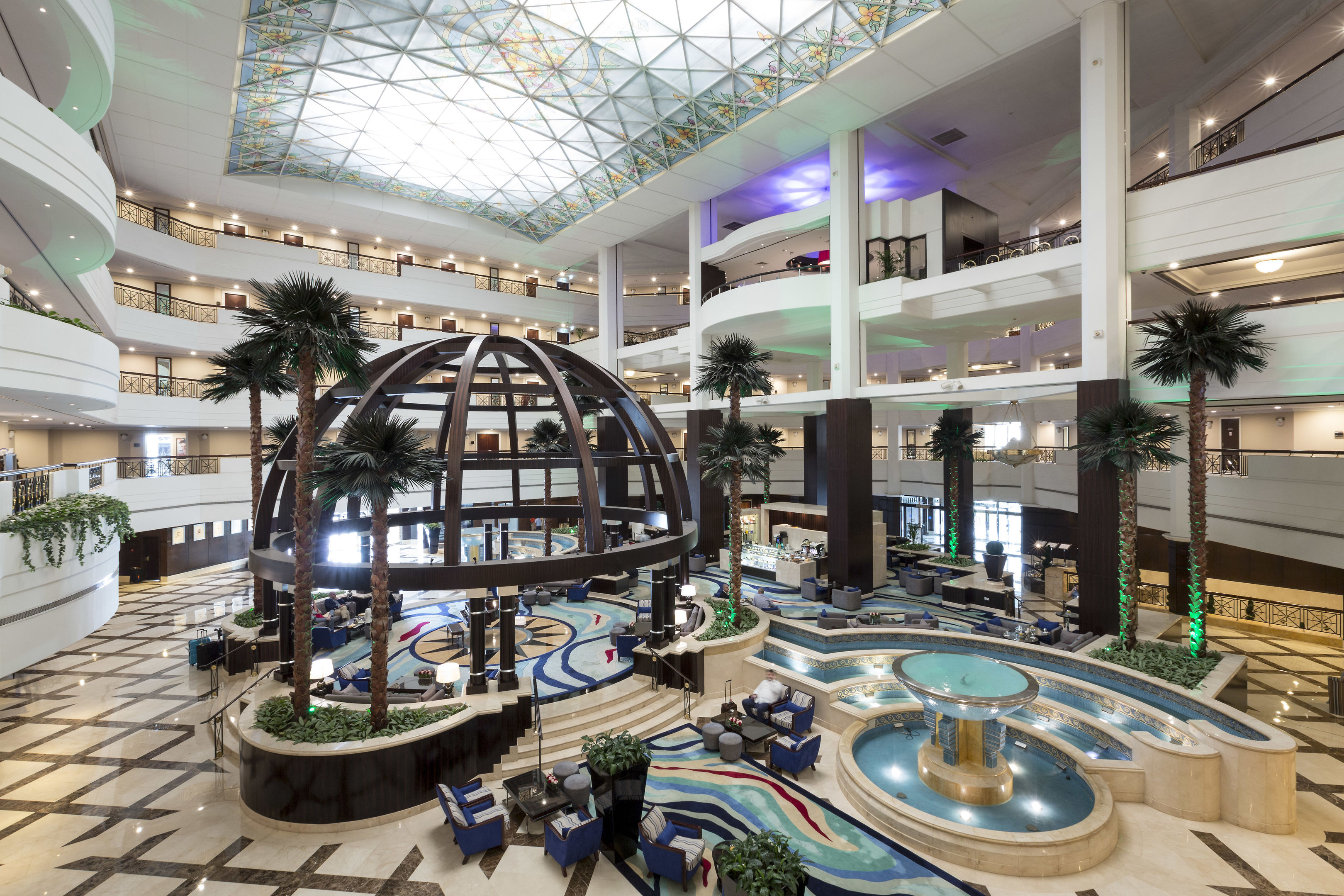 Mövenpick Dubai Grand Al Bustan foto 13